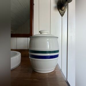 Vintage-style stoneware crock cookie jar